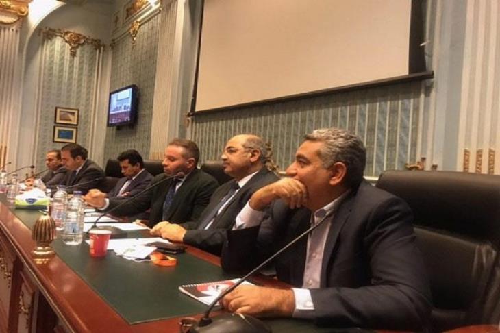 أحمد مجاهد في البرلمان